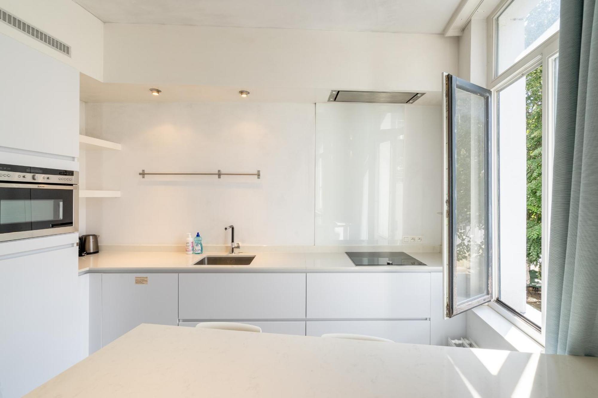 Beautiful Modern Apartment In The Heart Of أنتويرب المظهر الخارجي الصورة